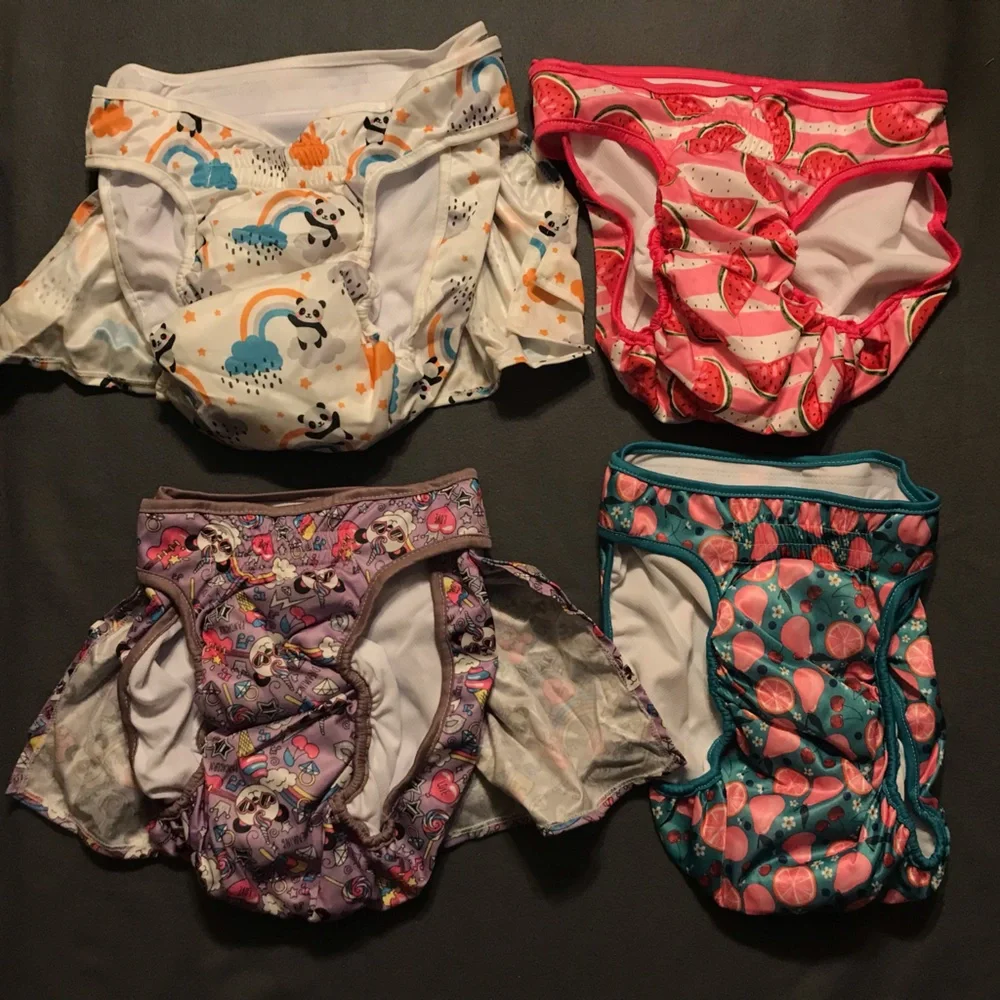 NEW Bundle of 7 Reusable Female Dog Diapers